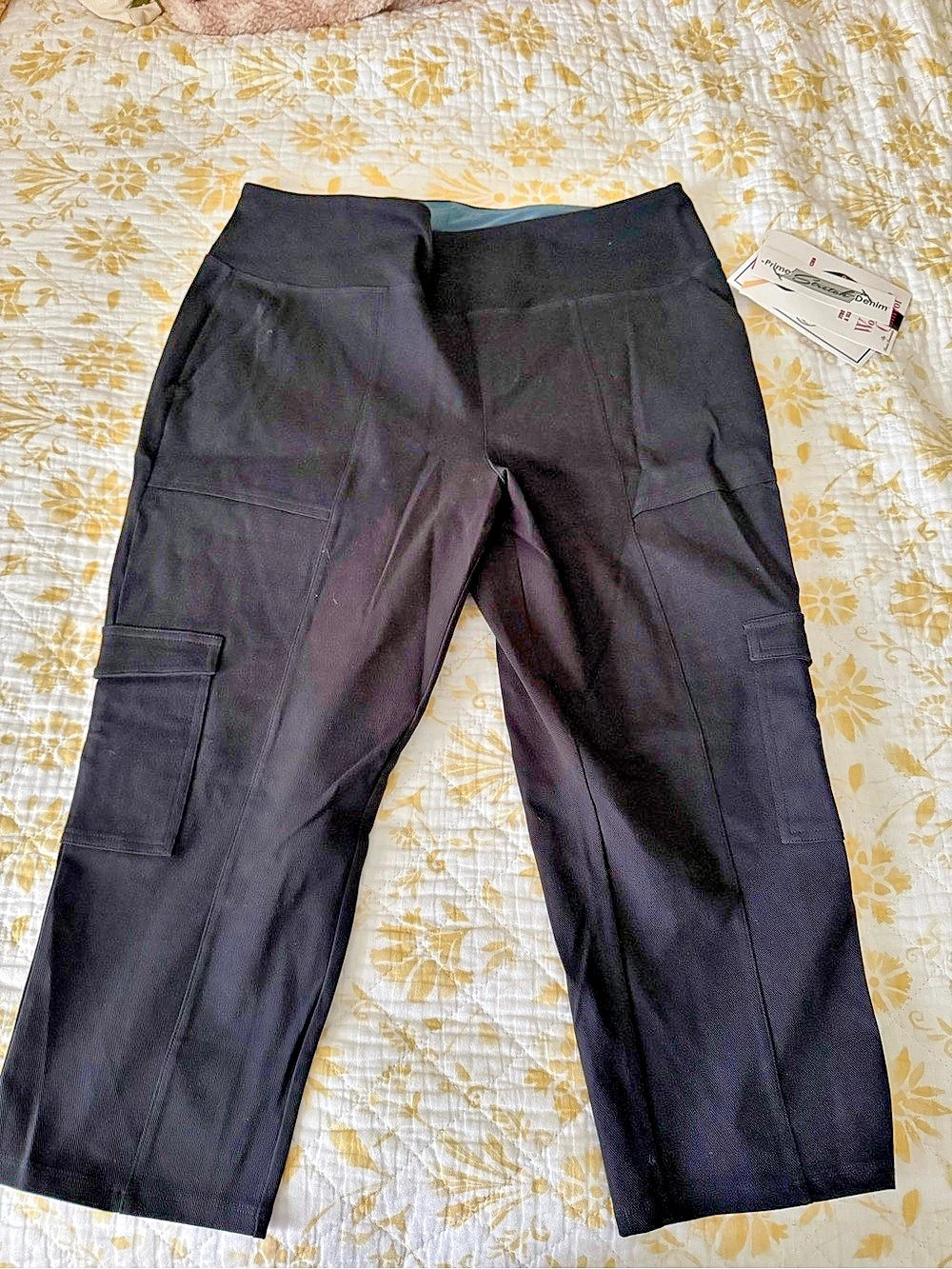 QVC Black Cargo Capris Size XL Petite Like New
